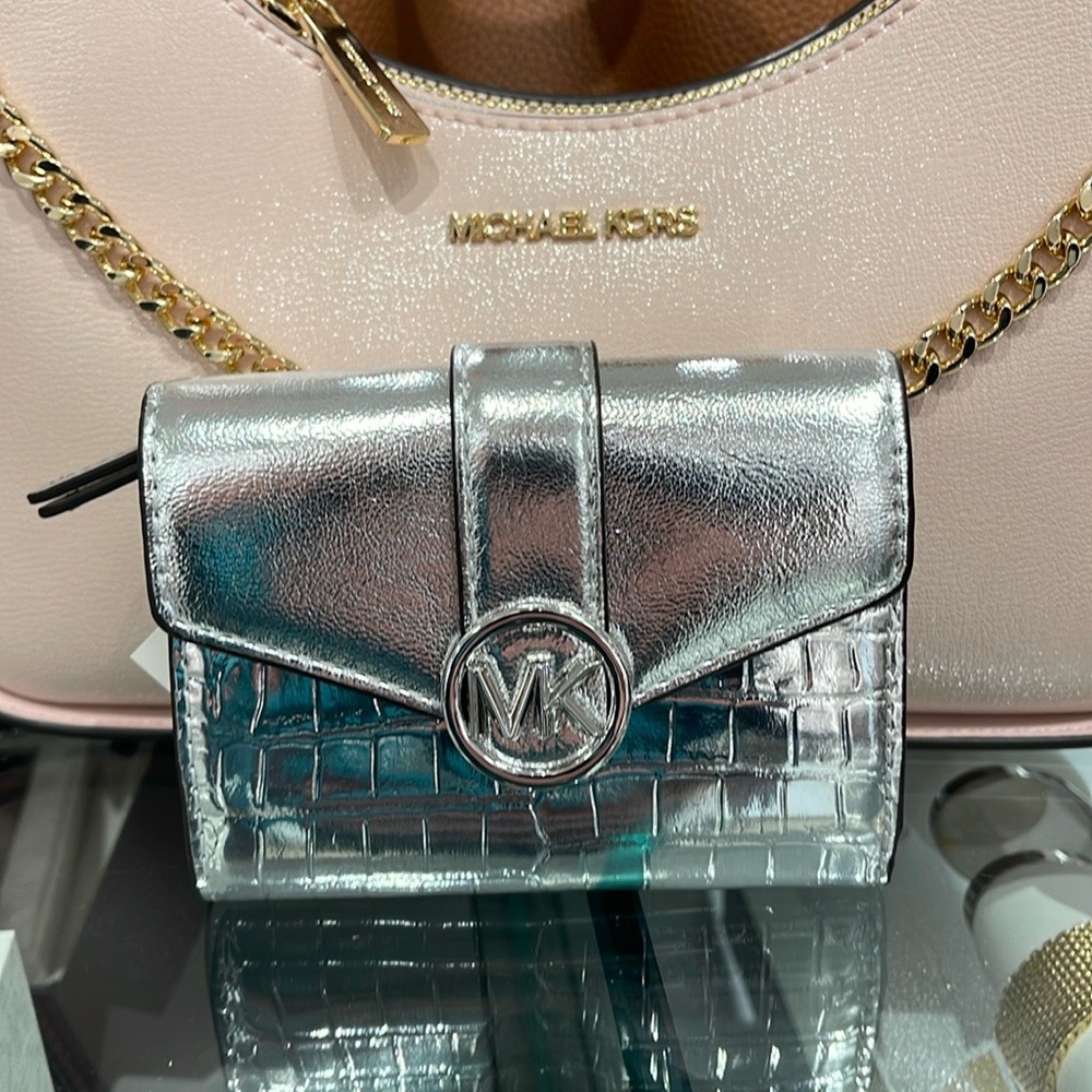 MICHAEL KORS CARMEN MEDIUM LOGO AND FAUX LEATHER WALLET 
SILVER 
NWT - Picture 4 of 16